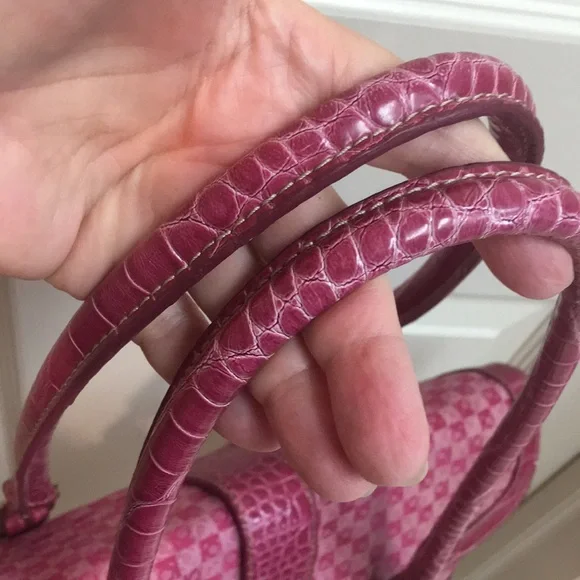 Liz Claiborne Raspberry Pink Crocodile Pattern Handbag - plus Wallet! - Picture 5 of 16